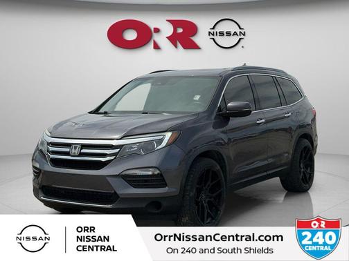 Lunar Silver Metallic 2017 Honda Pilot Elite