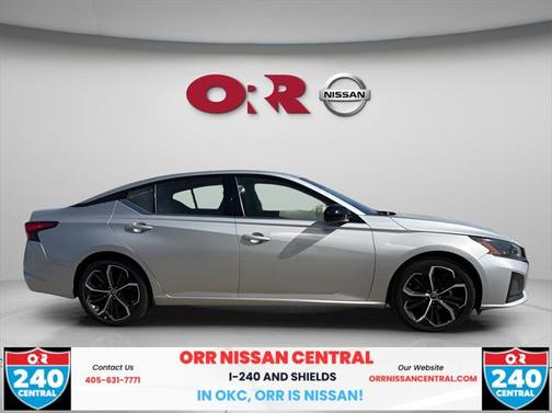 2023 Nissan Altima SR FWD