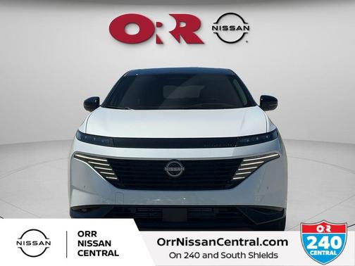 White / Black 2026 Nissan Murano Platinum