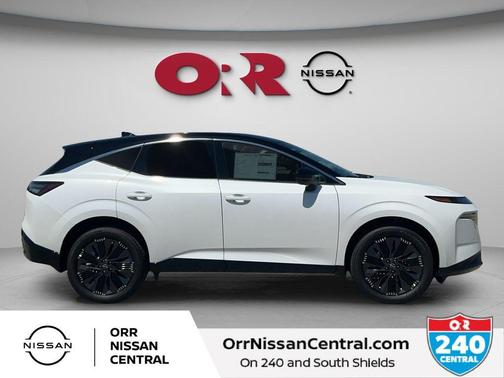 White / Black 2026 Nissan Murano Platinum
