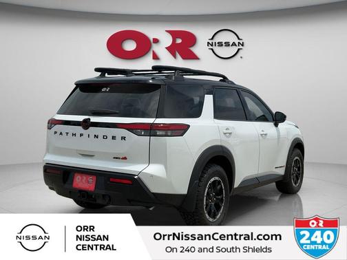 White / Black 2026 Nissan Pathfinder Rock Creek