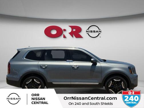 Silver 2025 Kia Telluride S