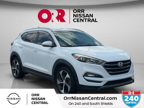 Dazzling White 2016 Hyundai TUCSON Sport