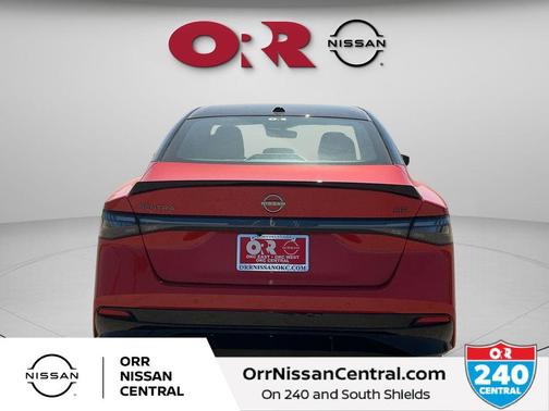 2t Emb Blk Roof 2026 Nissan Sentra SR