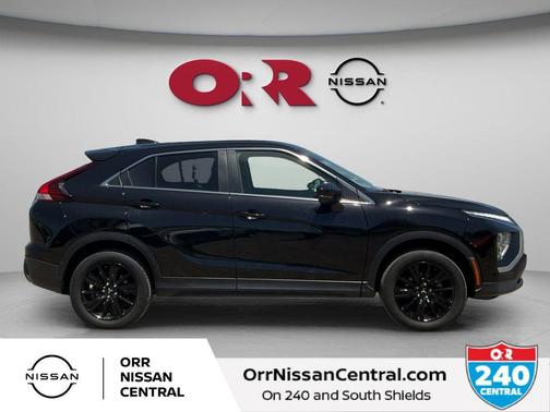 Labrador Black Pearl 2023 Mitsubishi Eclipse Cross LE