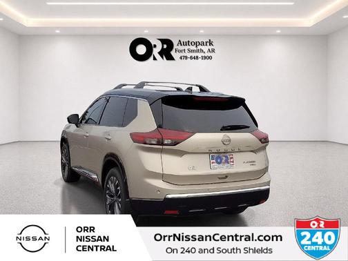 2t Chpn Blk Roo 2026 Nissan Rogue Platinum