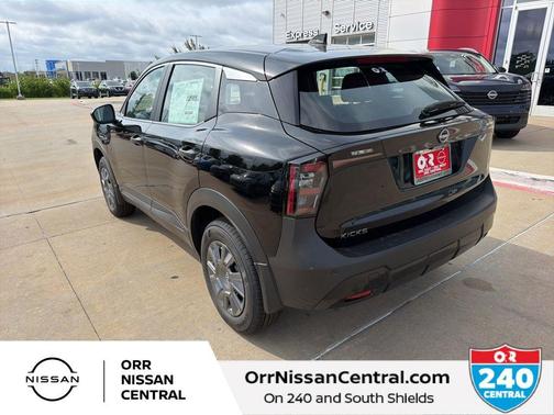 Super Black 2026 Nissan Kicks S