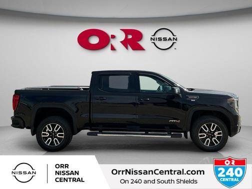 Onyx Black 2023 GMC Sierra 1500 AT4