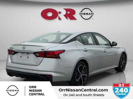 Brilliant Silver Metallic 2024 Nissan Altima 2.5 SR
