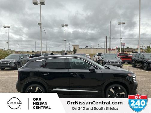 Super Black 2026 Nissan Kicks SR