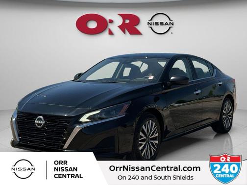 Super Black 2025 Nissan Altima SV
