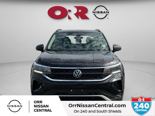 Deep Black Pearl Effect 2024 Volkswagen Taos 1.5T S