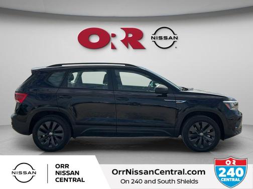 Deep Black Pearl Effect 2024 Volkswagen Taos 1.5T S