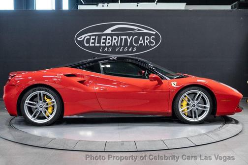 2016 Ferrari 488 GTB 2dr Coupe