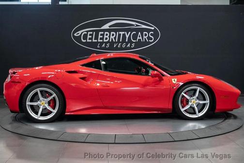 2016 Ferrari 488 GTB 2dr Coupe