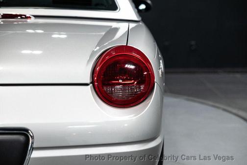 2004 Ford Thunderbird Base