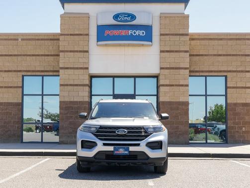 ICONIC SILVER METALLIC 2021 Ford Explorer XLT