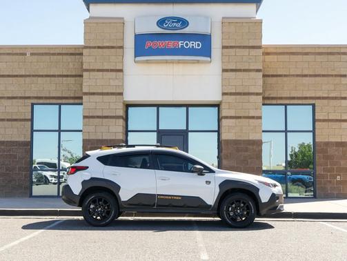 Crystal White Pearl 2024 Subaru Crosstrek WILDERNESS