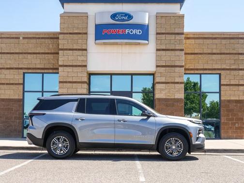 2024 Chevrolet Traverse LT