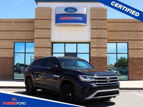 Deep Black Pearl Effect 2022 Volkswagen Atlas Cross Sport 3.6 V6 SE W/ TECHNOLOGY