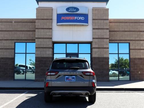 CARBONIZED GRAY METALLIC 2023 Ford Escape PLATINUM