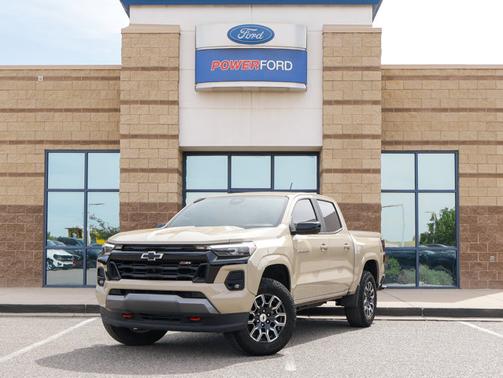 Sand Dune Metallic 2023 Chevrolet Colorado Z71