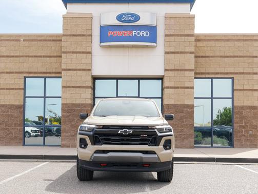 Sand Dune Metallic 2023 Chevrolet Colorado Z71
