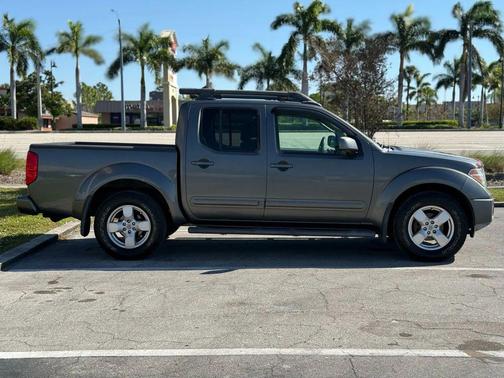 2008 Nissan Frontier LE Crew Cab