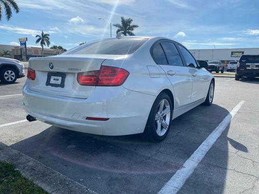 2014 BMW 328 328i Sedan 4D