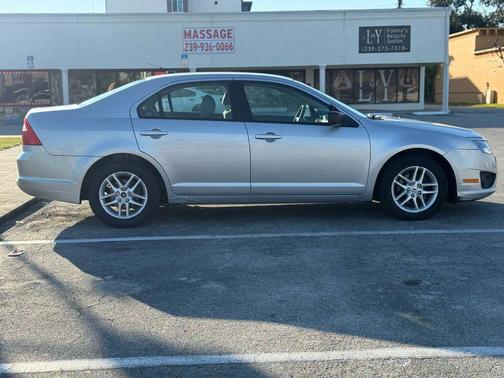2011 Ford Fusion SE