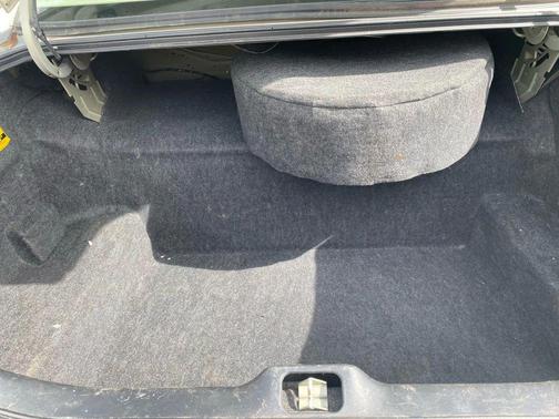 2004 Mercury Grand Marquis LS Sedan 4D