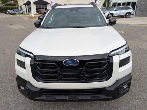 Crystal White Pearl 2026 Subaru Outback Limited XT