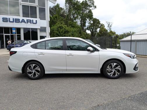 Crystal White Pearl 2025 Subaru Legacy Premium