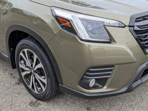Autumn Green Metallic 2023 Subaru Forester Limited
