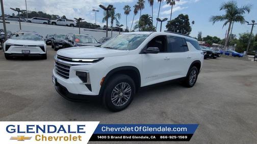 Summit White 2025 Chevrolet Traverse LT