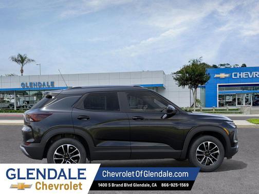 Mosaic Black Metallic 2026 Chevrolet Trailblazer LT
