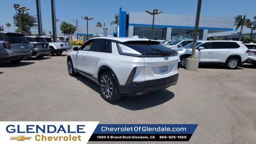 Crystal White Tricoat 2024 Cadillac LYRIQ Sport
