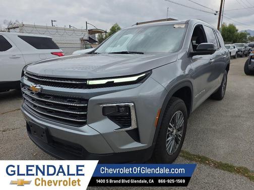 Sterling Gray Metallic 2024 Chevrolet Traverse LT