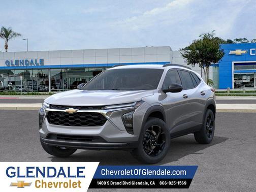 Sterling Gray Metallic 2026 Chevrolet Trax LT