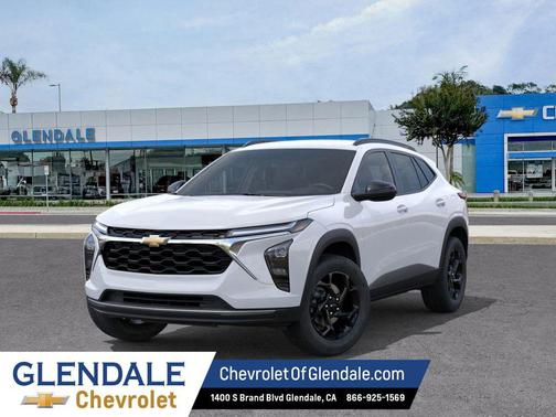 Summit White 2026 Chevrolet Trax LT
