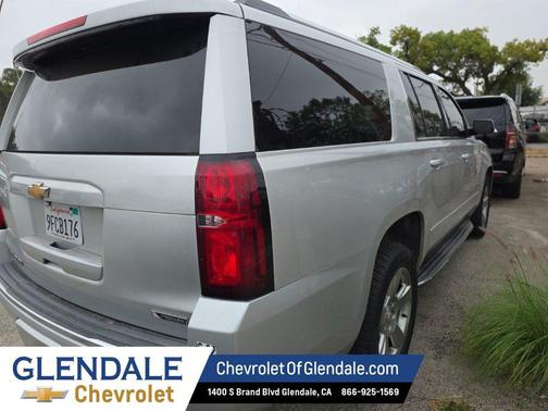 Silver Ice Metallic 2018 Chevrolet Suburban Premier