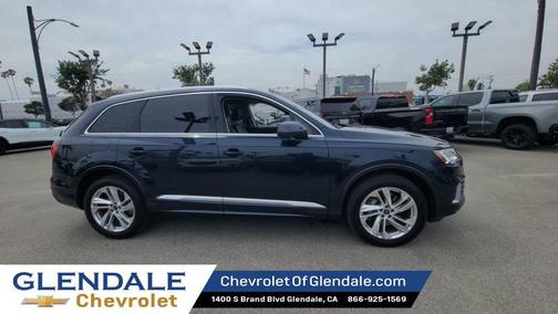 Navarra Blue Metallic 2024 Audi Q7 55 Premium Plus