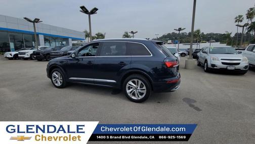 Navarra Blue Metallic 2024 Audi Q7 55 Premium Plus