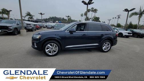 Navarra Blue Metallic 2024 Audi Q7 55 Premium Plus