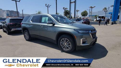 Silver Sage Metallic 2023 Chevrolet Traverse LT Cloth