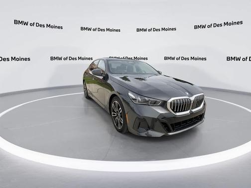 2025 BMW 540
