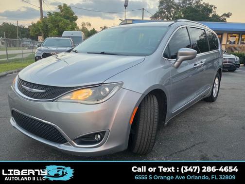 Billet Silver Metallic Clearcoat 2020 Chrysler Pacifica Touring L