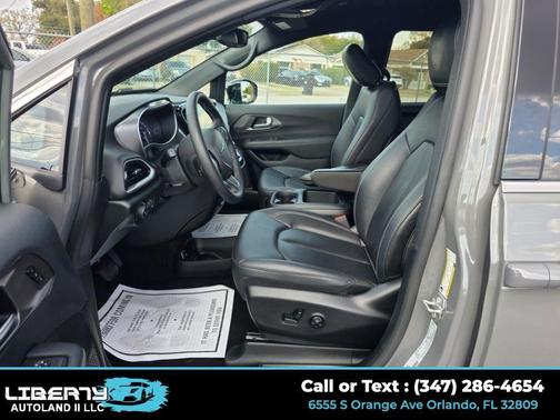 2025 Chrysler Pacifica L