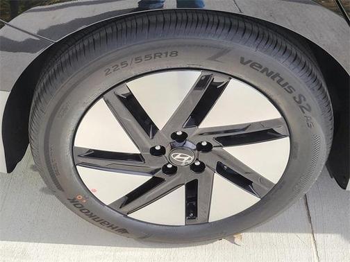 2025 Hyundai IONIQ 6 SE