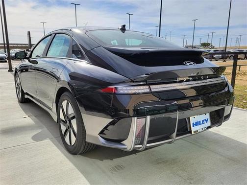 2025 Hyundai IONIQ 6 SE